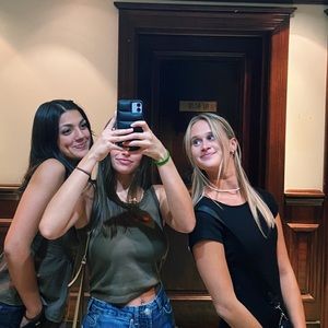 Meet your Posher, Jenny